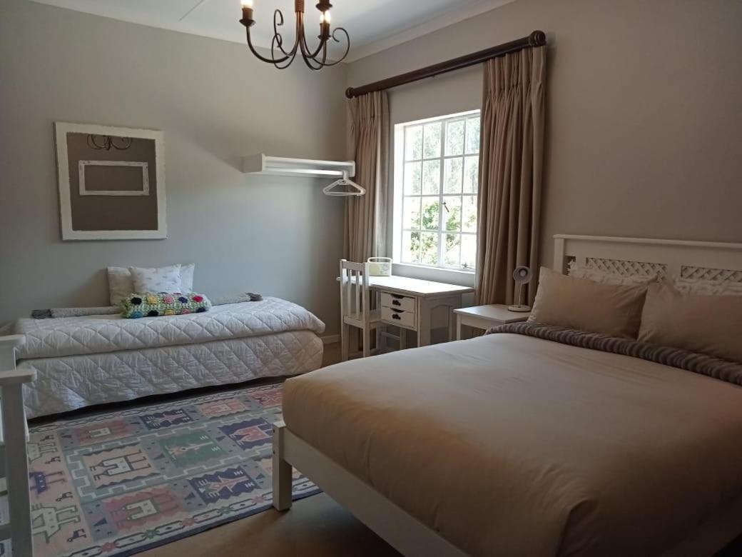 Rocks & Roses Farm Stay Lochiel Exterior photo